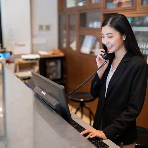 front-desk-call
